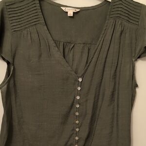 Chic V-Neck Blouse in Olive Green